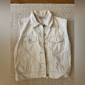 VNTG ‘90s Bill Blass Cream Denim Vest